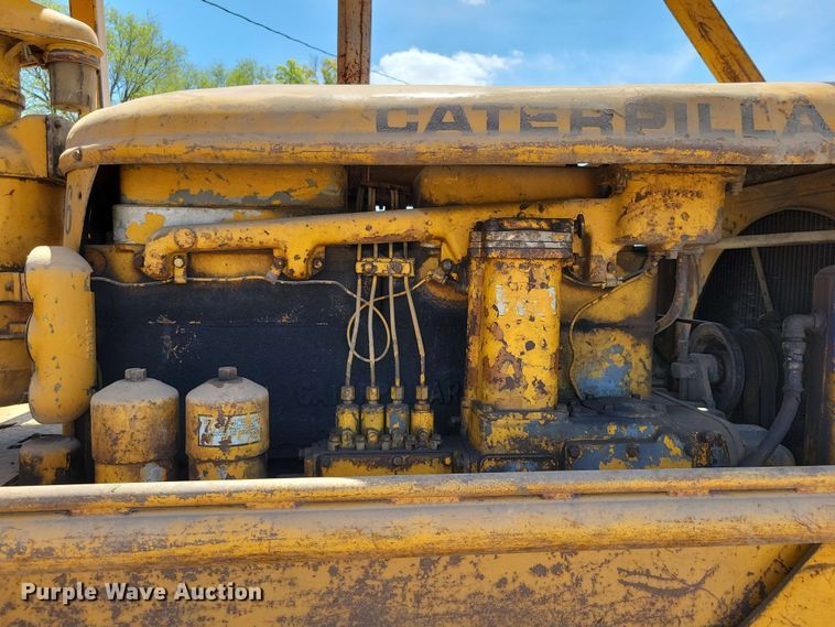 image for item EA2449 1951 Caterpillar D7 dozer