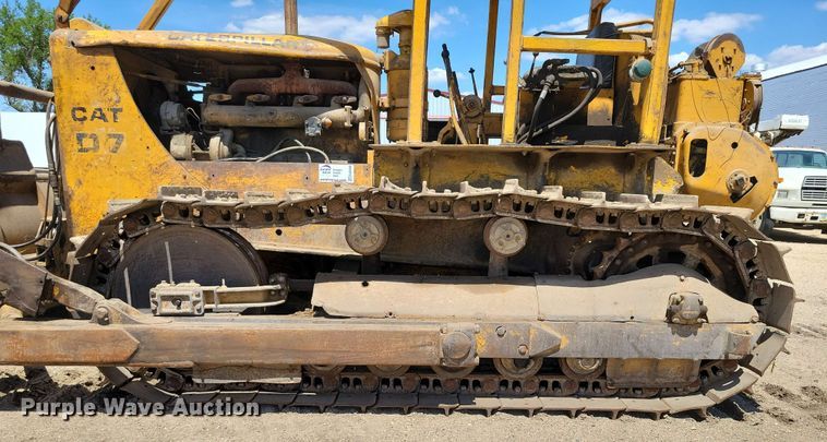 image for item EA2449 1951 Caterpillar D7 dozer