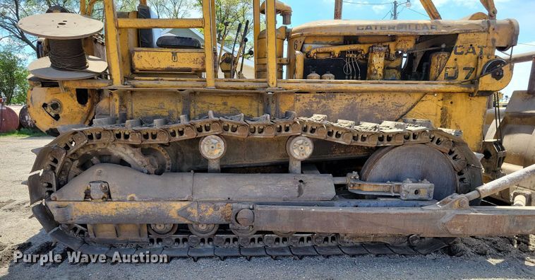 image for item EA2449 1951 Caterpillar D7 dozer