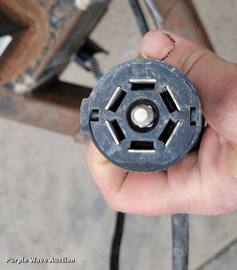 image for item EA2450 2002 Shadowmaster enclosed cargo trailer