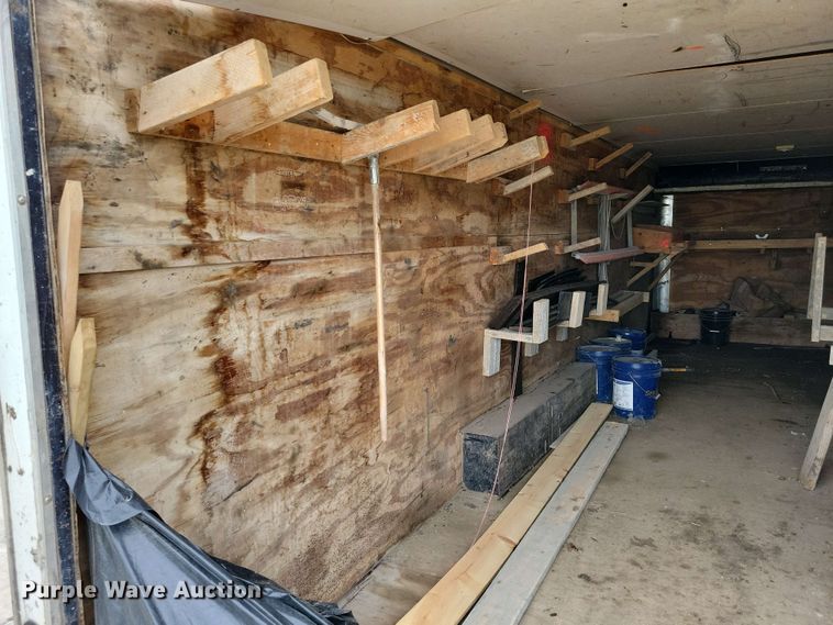 image for item EA2450 2002 Shadowmaster enclosed cargo trailer