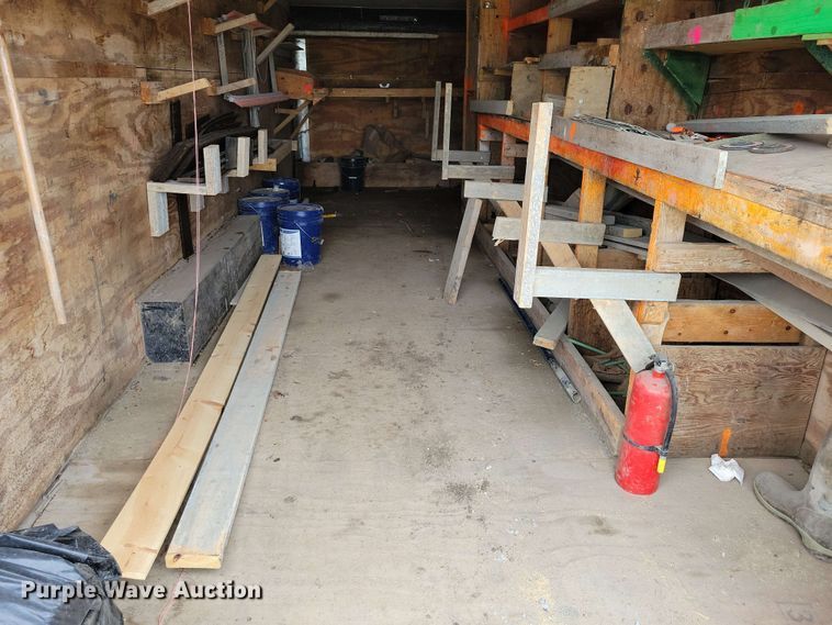 image for item EA2450 2002 Shadowmaster enclosed cargo trailer