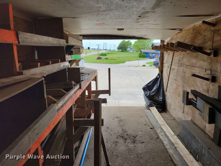 image for item EA2450 2002 Shadowmaster enclosed cargo trailer