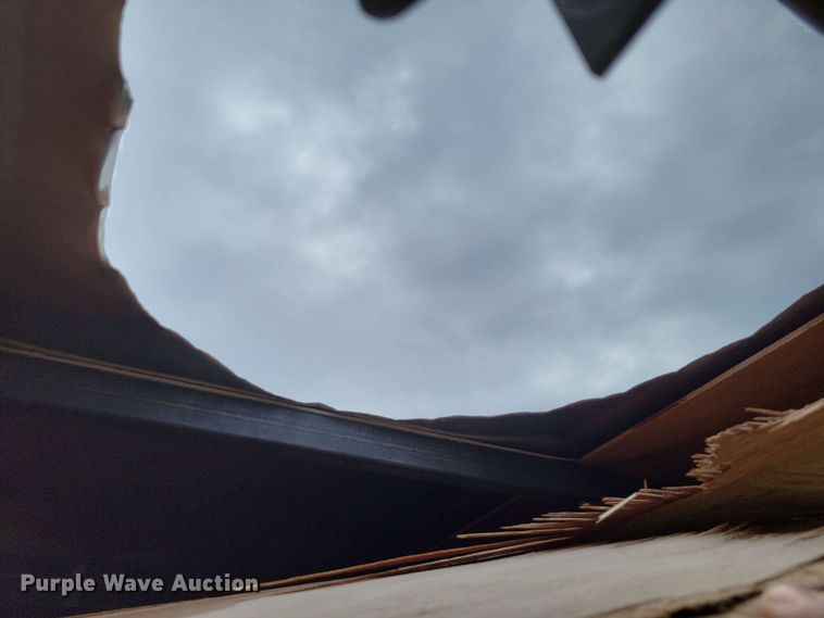 image for item EA2450 2002 Shadowmaster enclosed cargo trailer