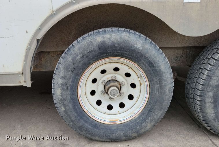 image for item EA2450 2002 Shadowmaster enclosed cargo trailer