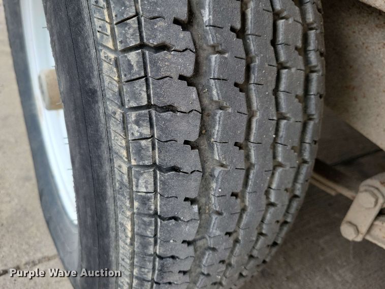 image for item EA2450 2002 Shadowmaster enclosed cargo trailer