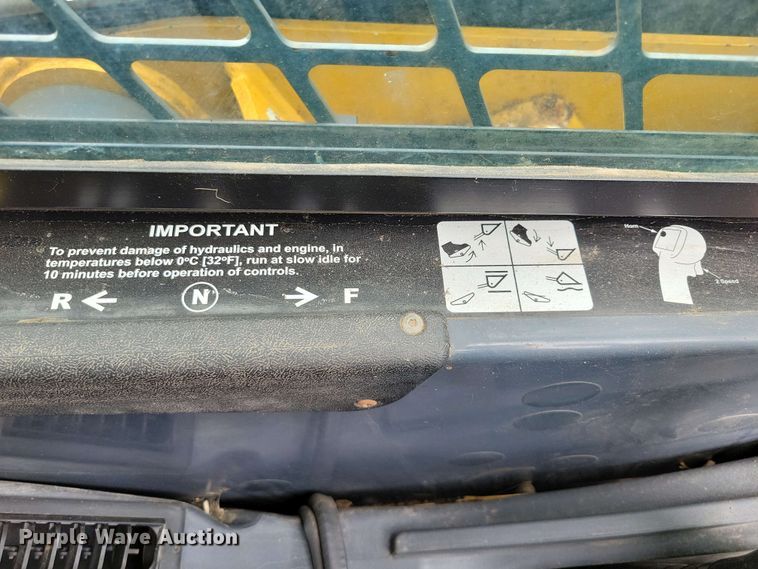 image for item EA2451 2012 John Deere 333D tracked skid steer loader