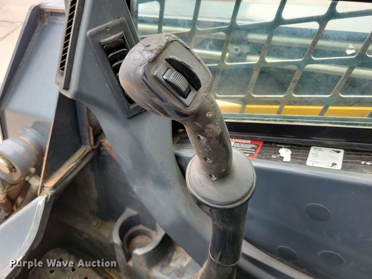 image for item EA2451 2012 John Deere 333D tracked skid steer loader