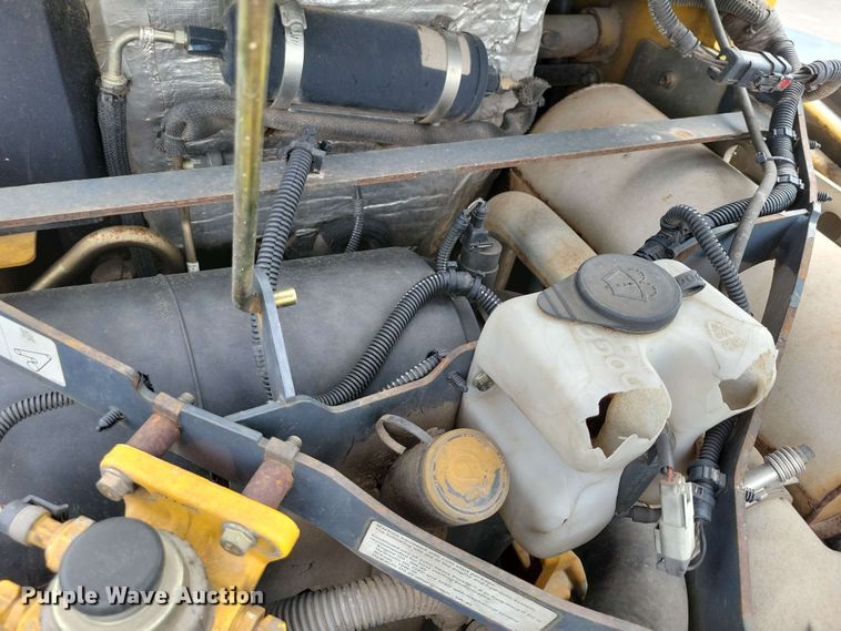 image for item EA2451 2012 John Deere 333D tracked skid steer loader