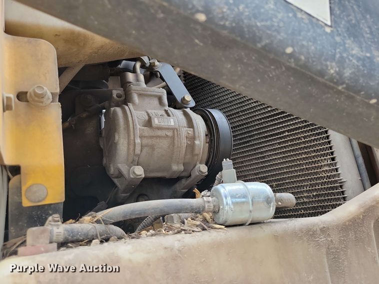 image for item EA2451 2012 John Deere 333D tracked skid steer loader