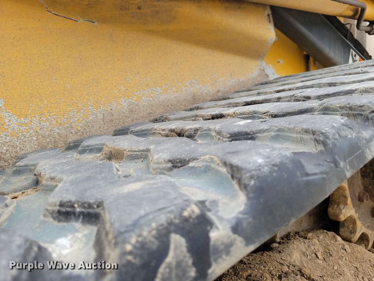 image for item EA2451 2012 John Deere 333D tracked skid steer loader