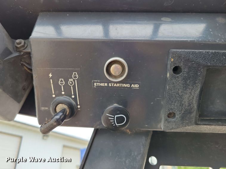 image for item EA2453 1998 Case 1845C skid steer loader