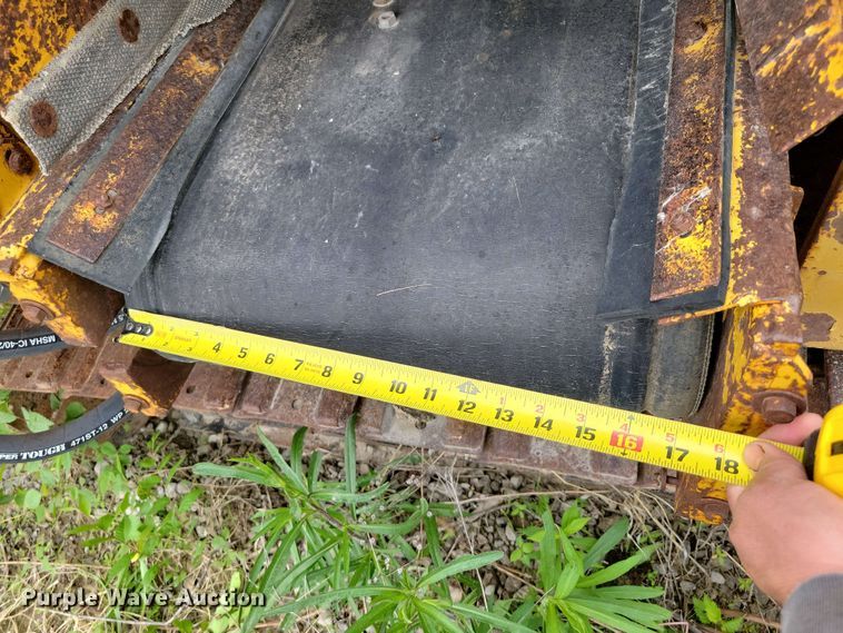 image for item EA2454 Vermeer T400B trencher