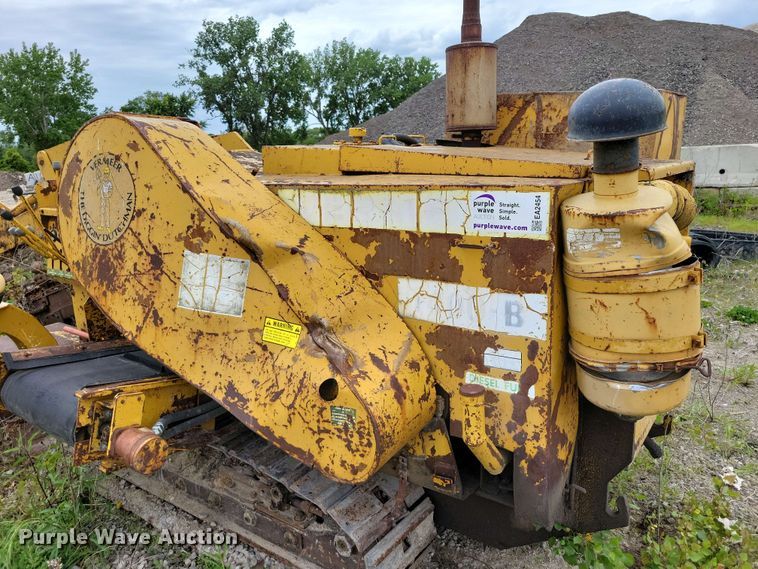 image for item EA2454 Vermeer T400B trencher