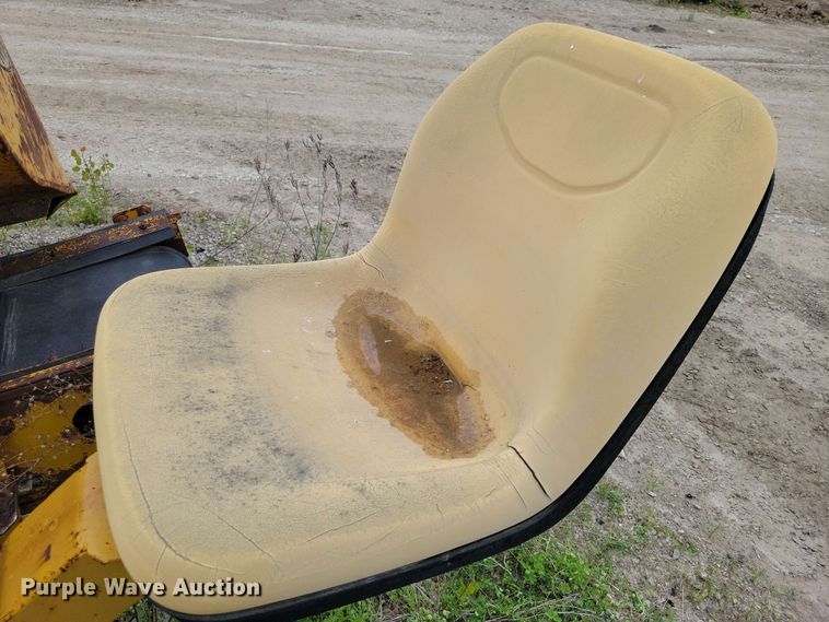 image for item EA2454 Vermeer T400B trencher