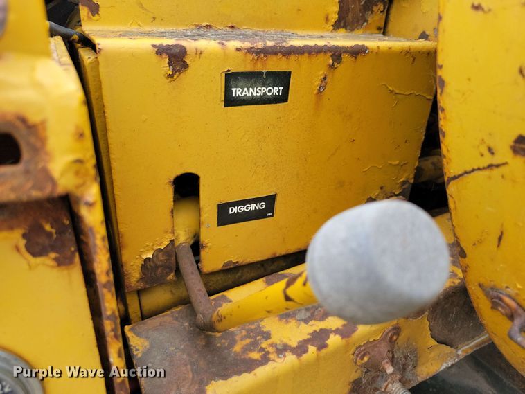 image for item EA2454 Vermeer T400B trencher