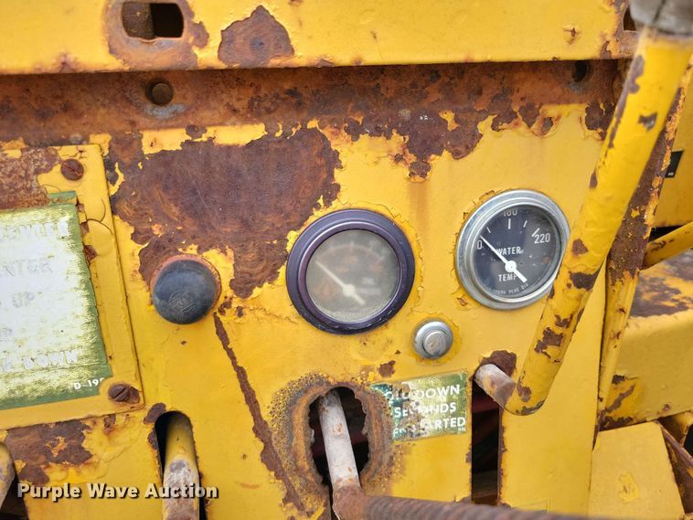 image for item EA2454 Vermeer T400B trencher