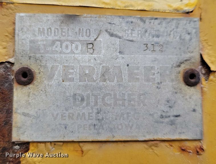 image for item EA2454 Vermeer T400B trencher