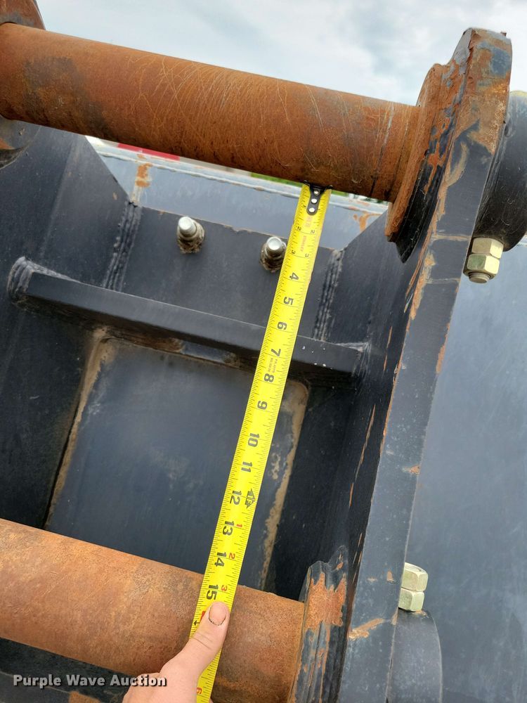 image for item EA2455 2018 KBI Viper Metal VPH 3-1700 excavator screening bucket