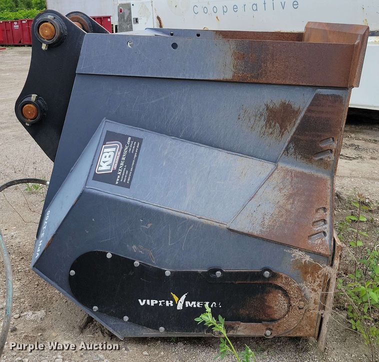 image for item EA2455 2018 KBI Viper Metal VPH 3-1700 excavator screening bucket