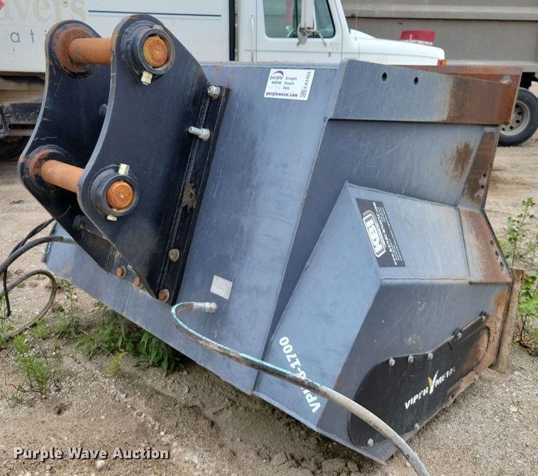 image for item EA2455 2018 KBI Viper Metal VPH 3-1700 excavator screening bucket