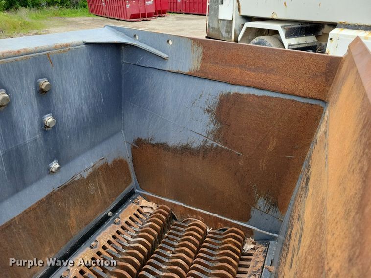 image for item EA2455 2018 KBI Viper Metal VPH 3-1700 excavator screening bucket