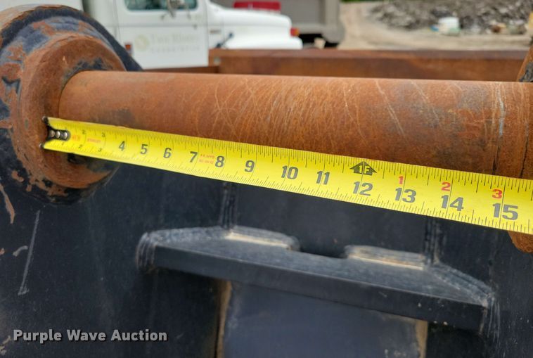 image for item EA2455 2018 KBI Viper Metal VPH 3-1700 excavator screening bucket