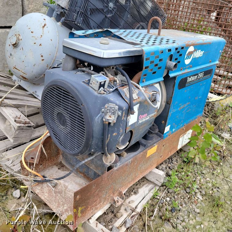 image for item EA2456 Miller Trailblazer 250G welder/generator