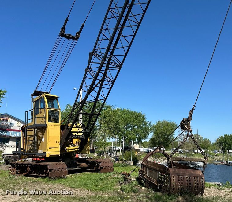 image for item EB2556 1964 American 7150 crane