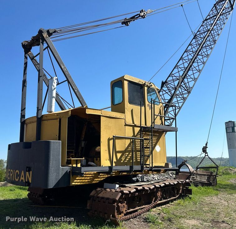 image for item EB2556 1964 American 7150 crane