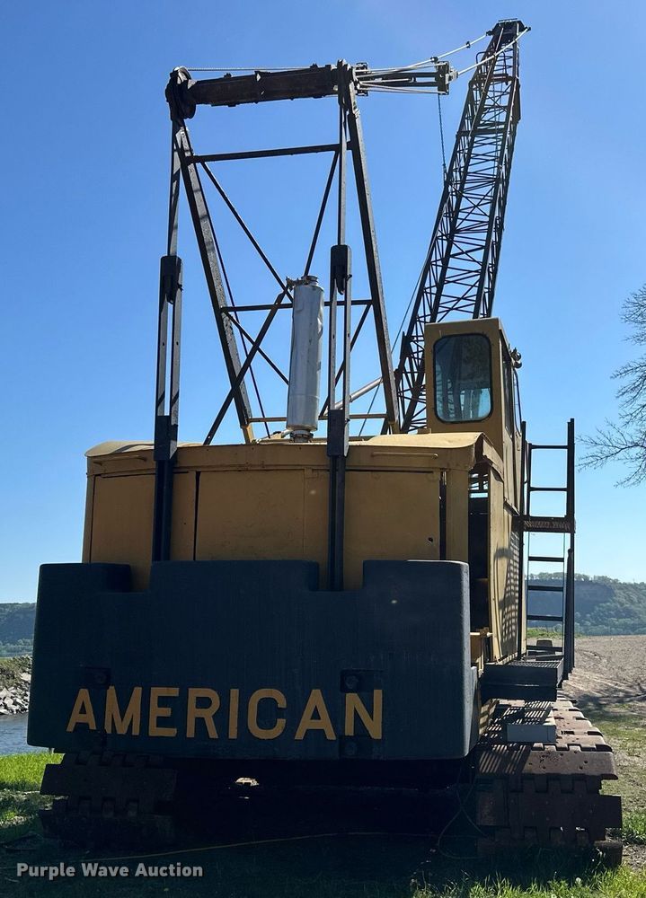 image for item EB2556 1964 American 7150 crane