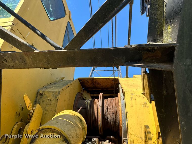 image for item EB2556 1964 American 7150 crane