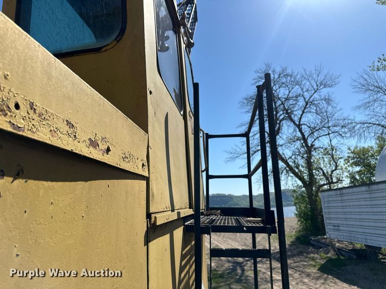 image for item EB2556 1964 American 7150 crane