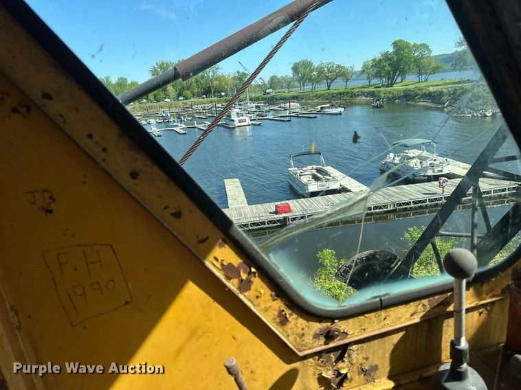 image for item EB2556 1964 American 7150 crane