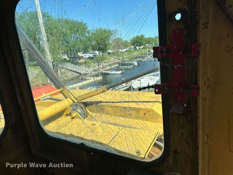 image for item EB2556 1964 American 7150 crane