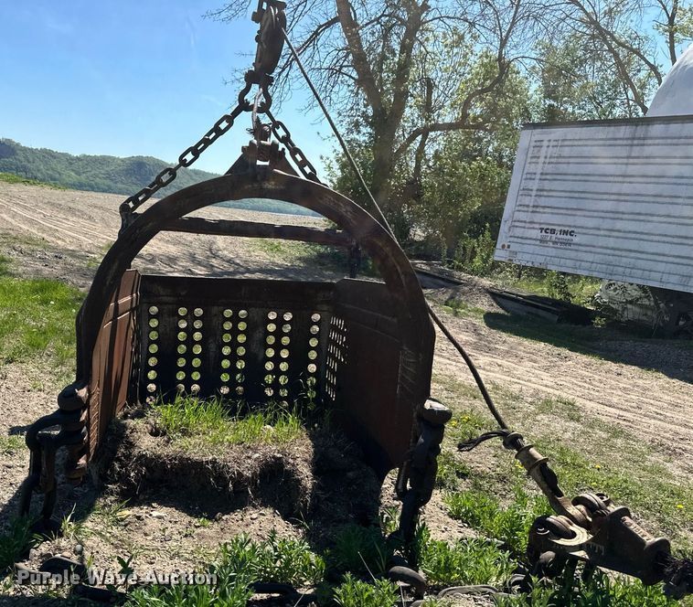 image for item EB2556 1964 American 7150 crane