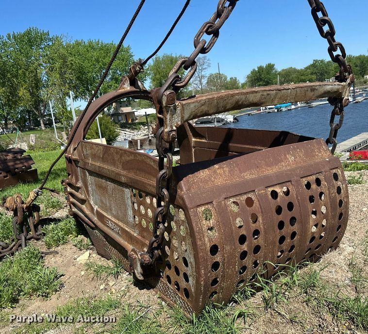 image for item EB2556 1964 American 7150 crane