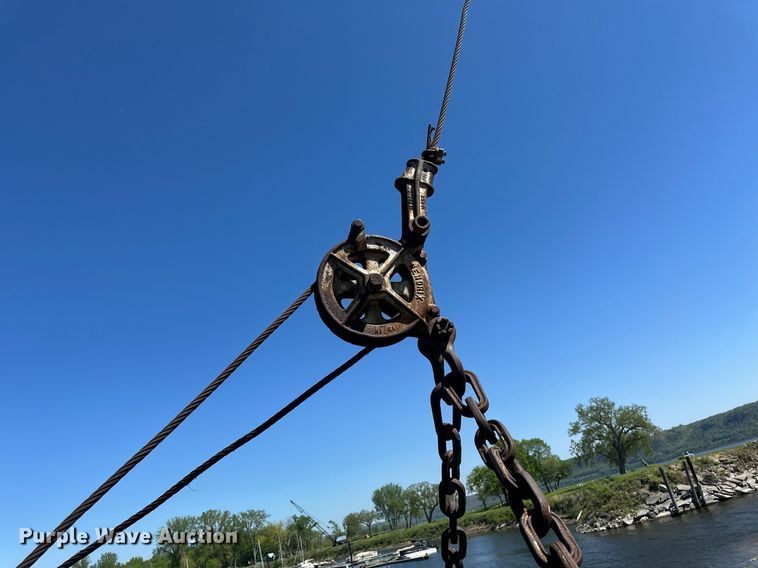 image for item EB2556 1964 American 7150 crane