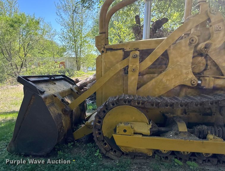 image for item EB2557 Caterpillar track loader