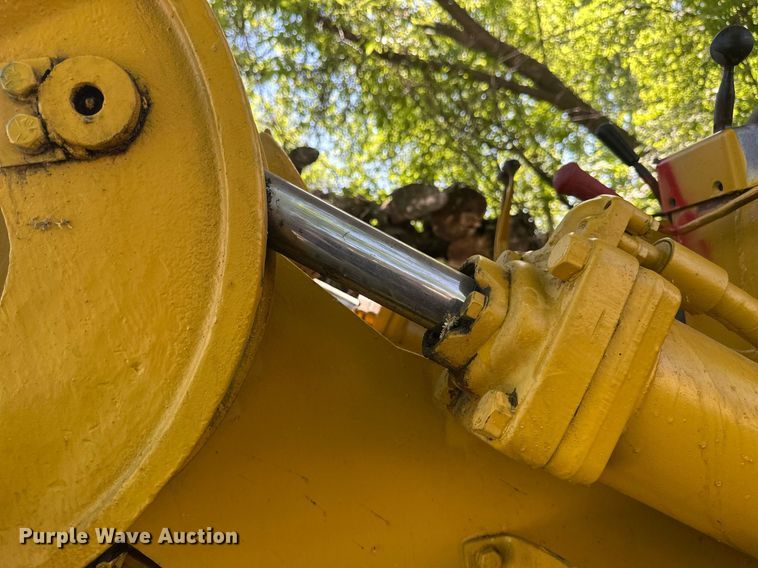 image for item EB2557 Caterpillar track loader