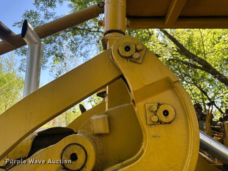 image for item EB2557 Caterpillar track loader