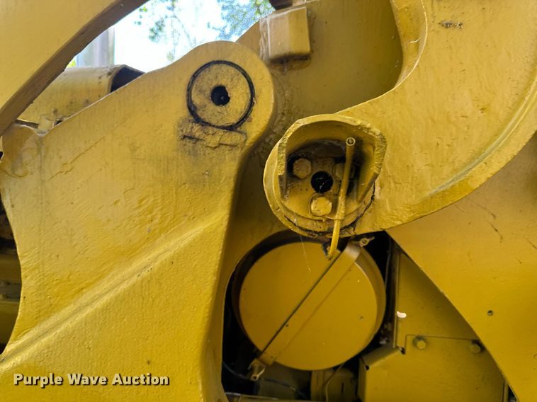 image for item EB2557 Caterpillar track loader