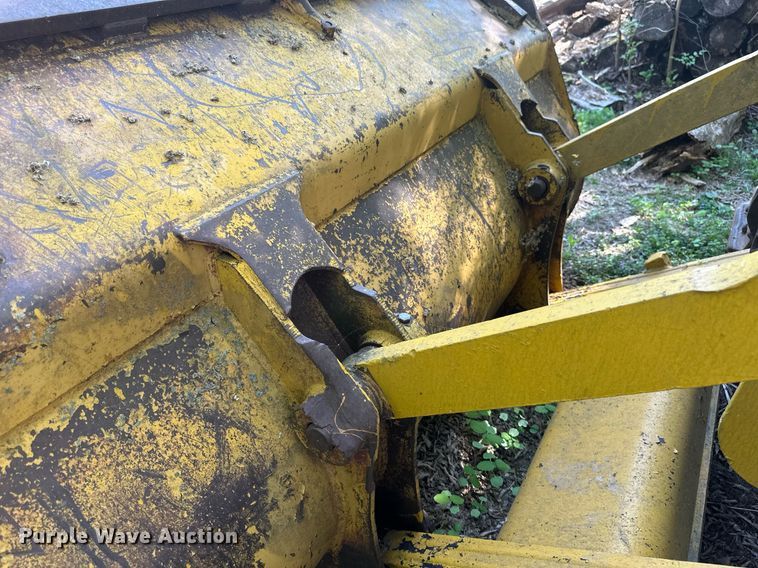 image for item EB2557 Caterpillar track loader