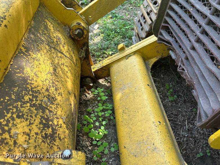 image for item EB2557 Caterpillar track loader