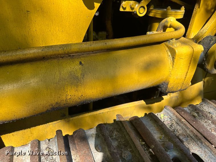 image for item EB2557 Caterpillar track loader