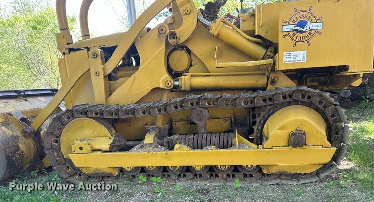 image for item EB2557 Caterpillar track loader