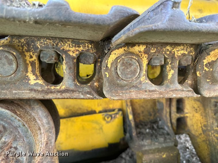 image for item EB2557 Caterpillar track loader