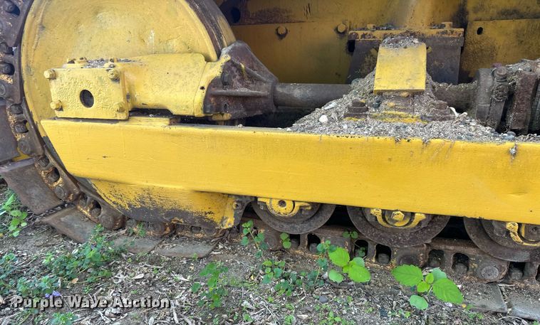 image for item EB2557 Caterpillar track loader