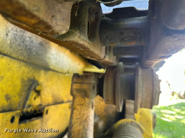 image for item EB2557 Caterpillar track loader