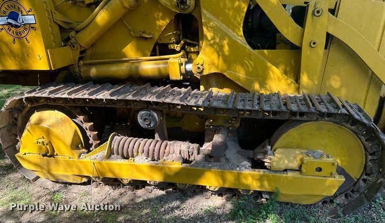 image for item EB2557 Caterpillar track loader